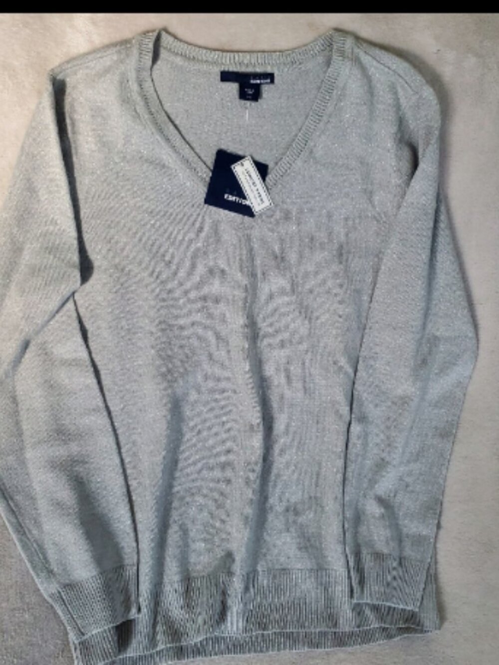 Basic Edition VNeck Sweater NWT Womens size Large Excellent Condition